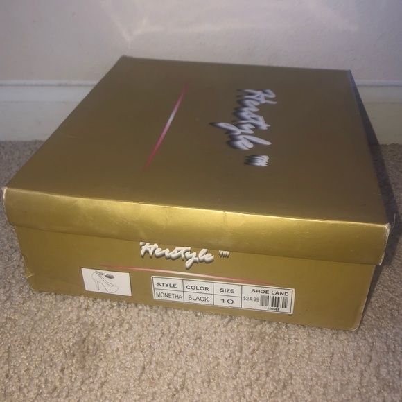 Black Suede Closed Toe Pumps w/ Gold Dangling Details Around Ankle Strap - Picture 3 of 5